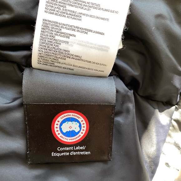 SOLD ❤️ Canada Goose Montebello Parka - Picture 6 of 10